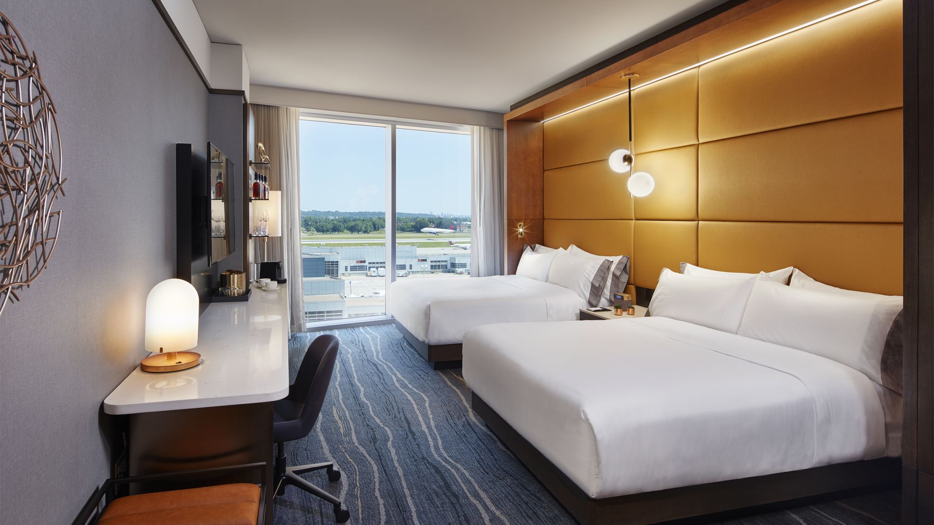 Luxury Hotel near Minneapolis Airport  InterContinental Saint Paul  Riverfront